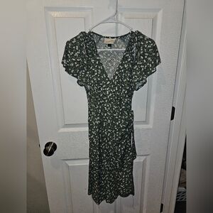 Universal Thread Dark Green Floral Midi Dress